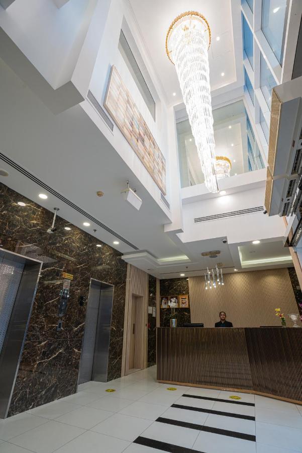 Vista City Hotel Dubai Exterior photo