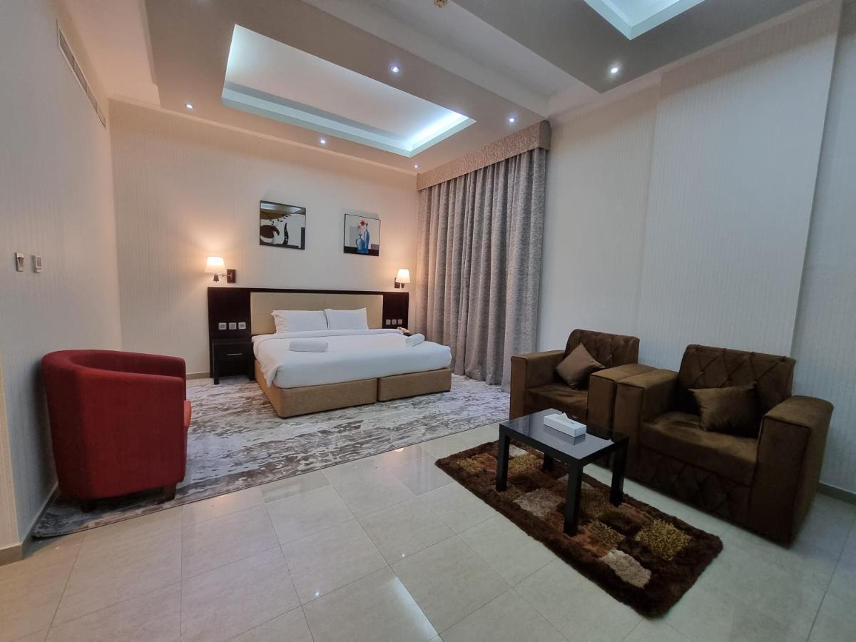 Vista City Hotel Dubai Exterior photo