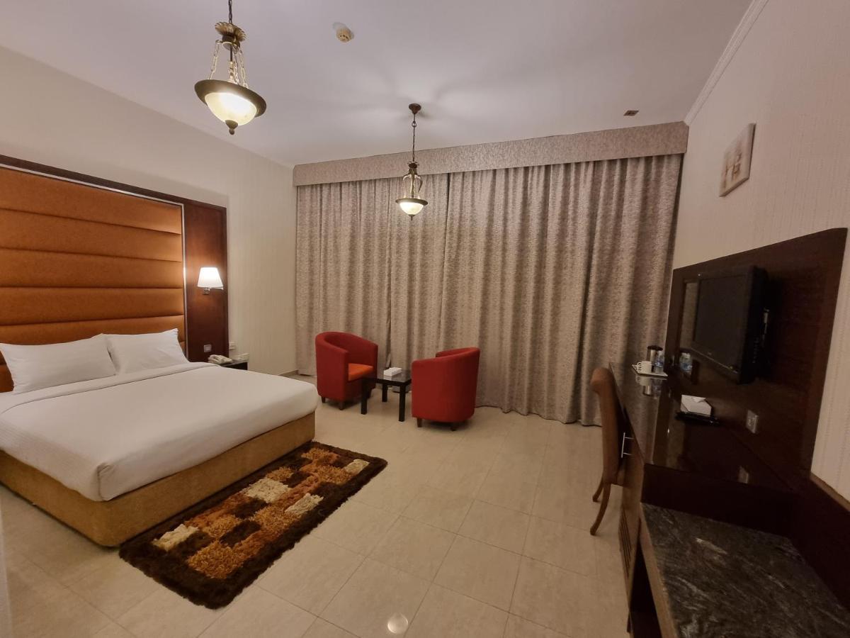 Vista City Hotel Dubai Exterior photo