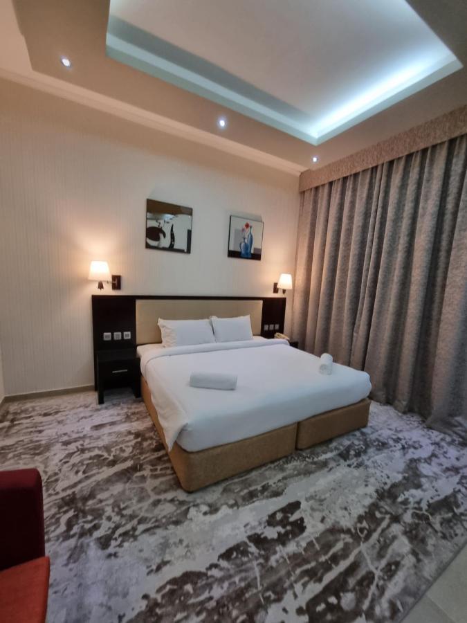 Vista City Hotel Dubai Exterior photo