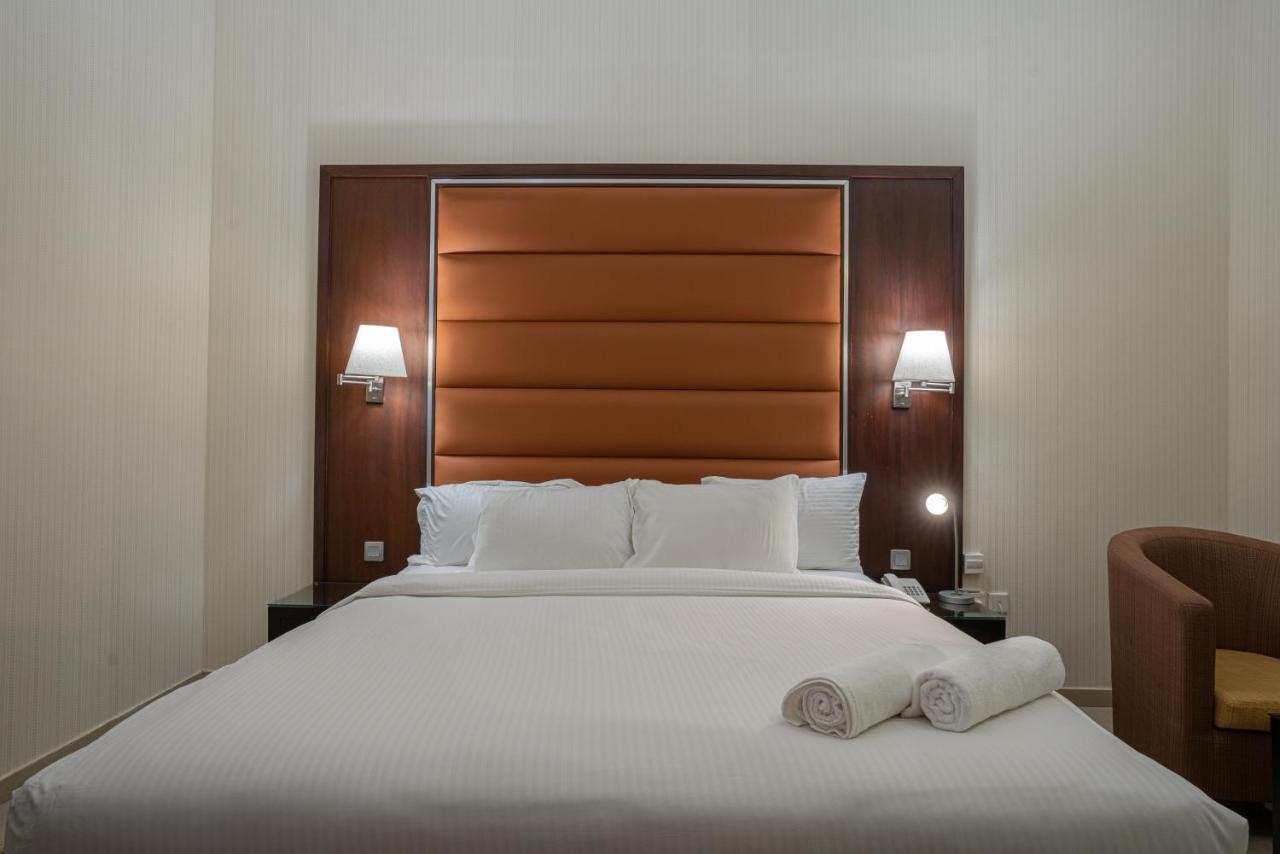 Vista City Hotel Dubai Exterior photo