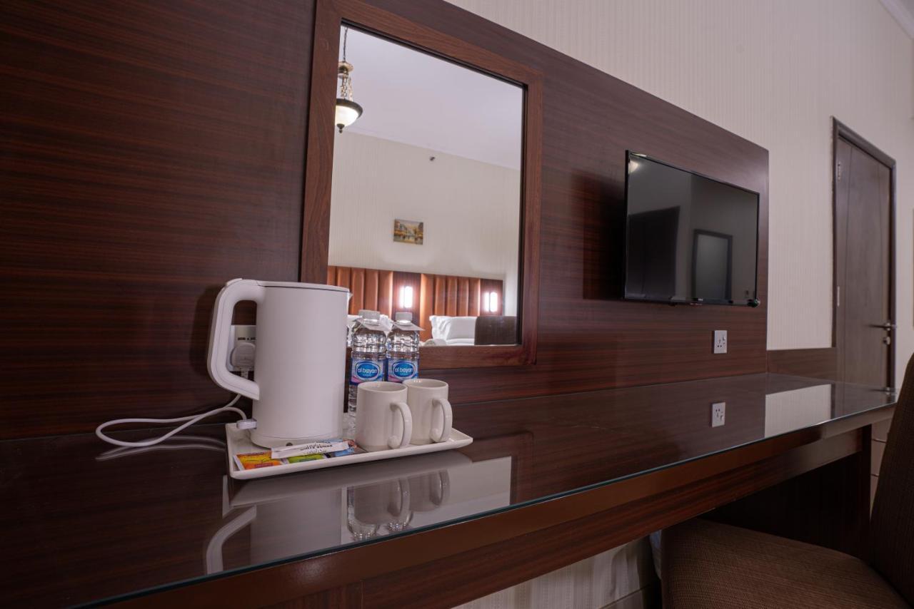 Vista City Hotel Dubai Exterior photo