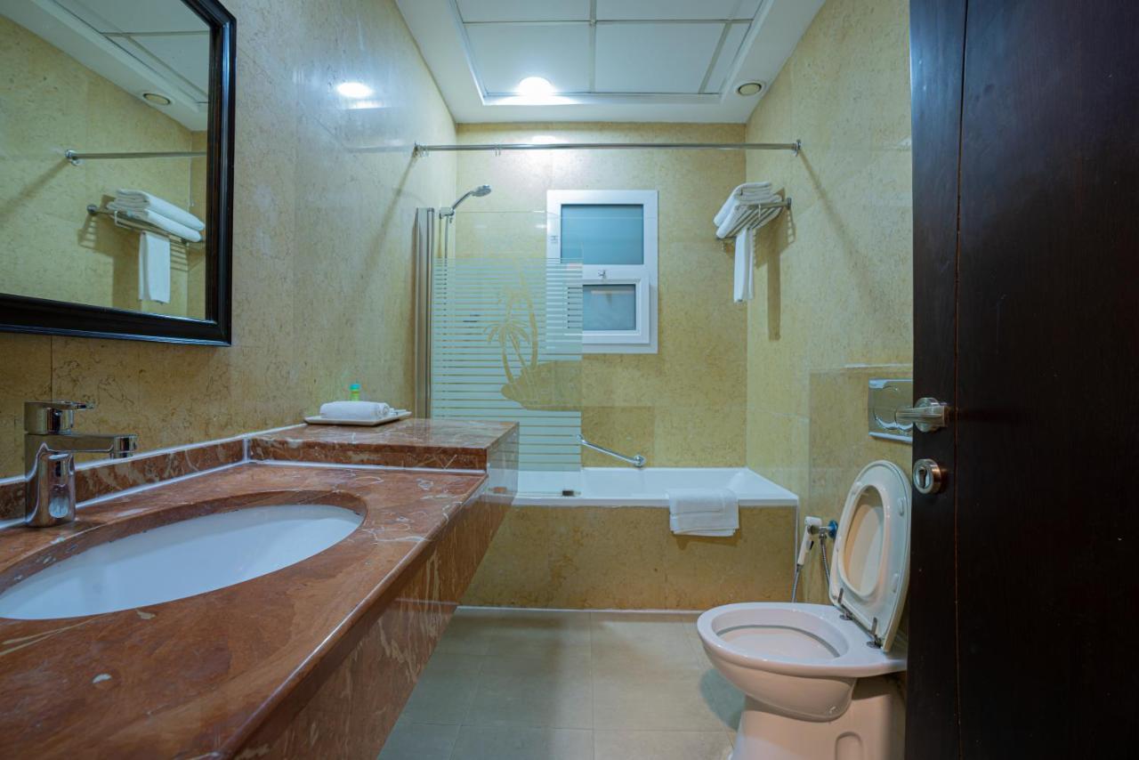Vista City Hotel Dubai Exterior photo
