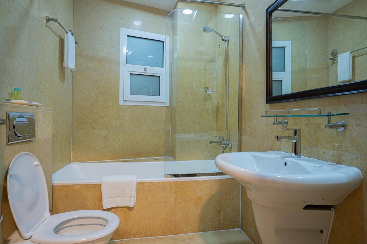 Vista City Hotel Dubai Exterior photo