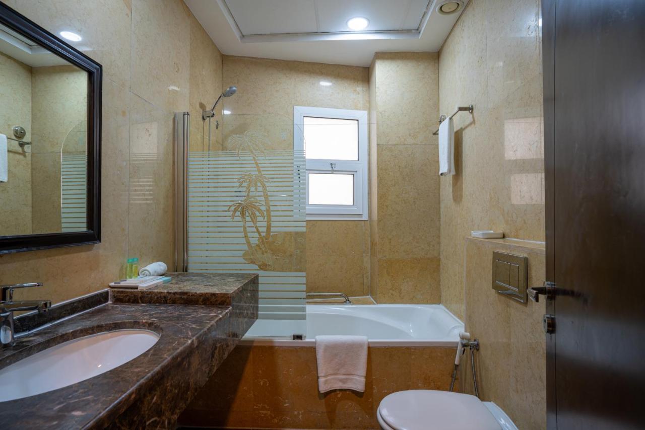 Vista City Hotel Dubai Exterior photo