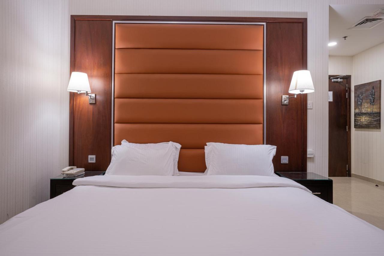 Vista City Hotel Dubai Exterior photo